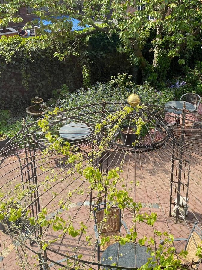 Bed and Breakfast Atalanta-Wellness Roermond 'De Wethouder' Herten Экстерьер фото