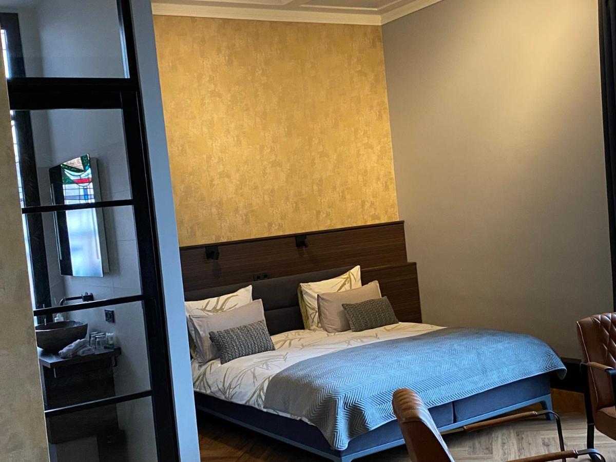 Bed and Breakfast Atalanta-Wellness Roermond 'De Wethouder' Herten Экстерьер фото